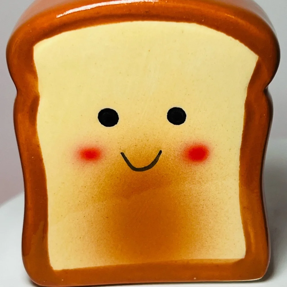 Ceramic Avocado Toast Salt and Pepper Shakers Bread Slice Brunch Kids - Picture 4 of 8